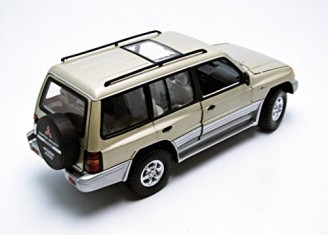 Mitsubishi Pajero Beige - photo 5